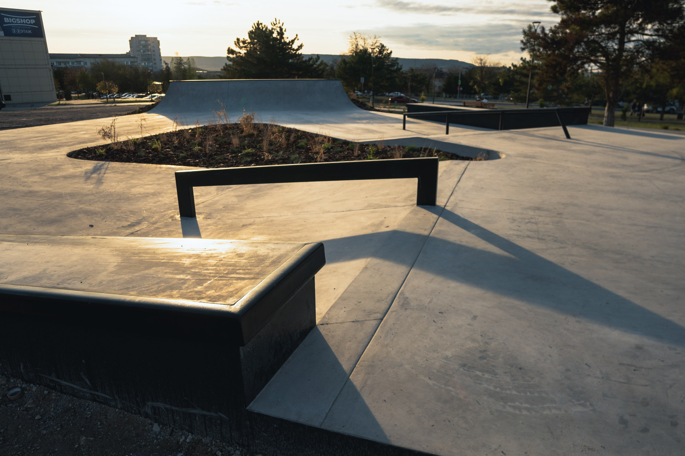 Реил в бетонном скейт-парке Бахчисарая от XSA Ramps