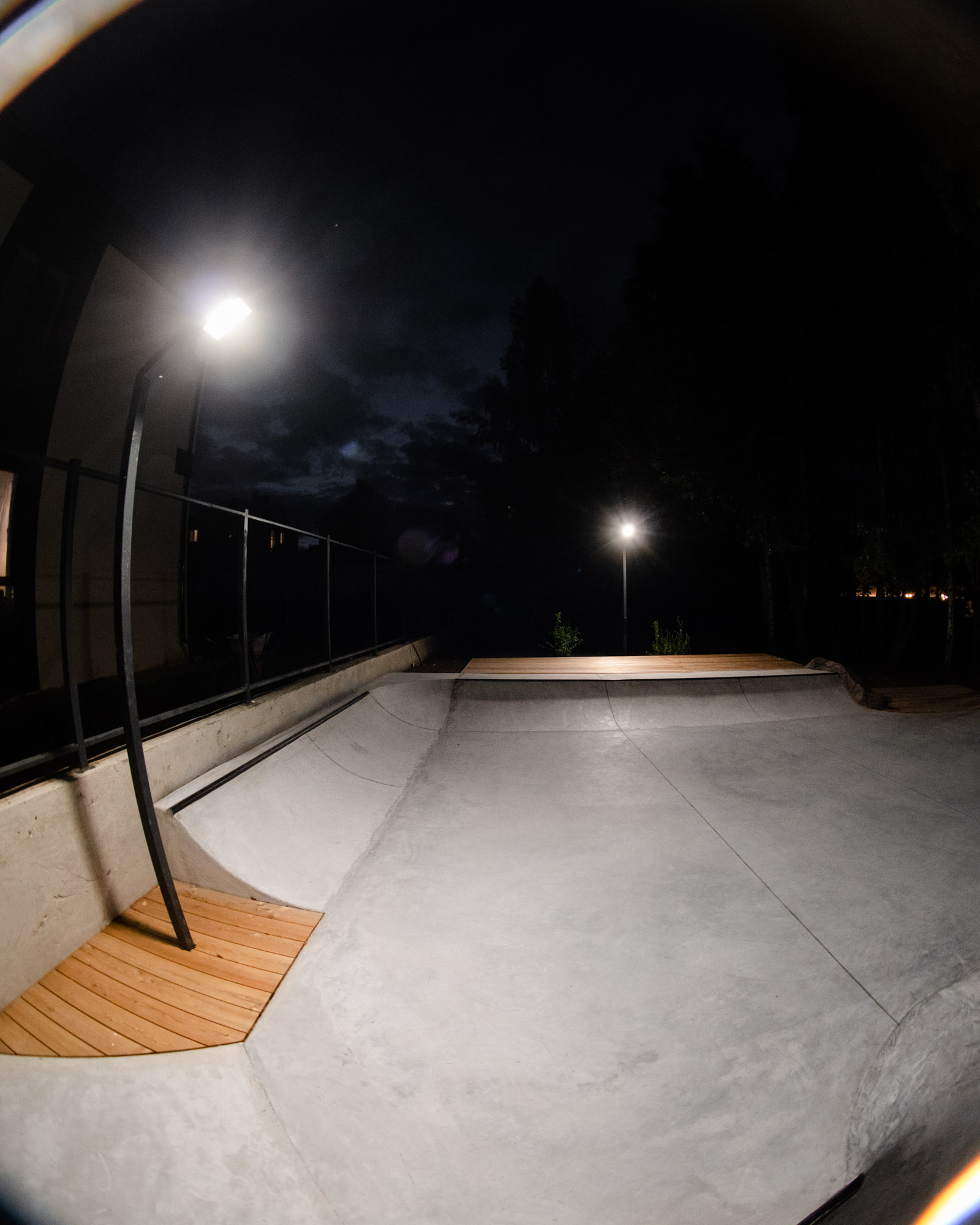 освещение первого частного скейт-парка в Нижнем Новгороде от компании XSA