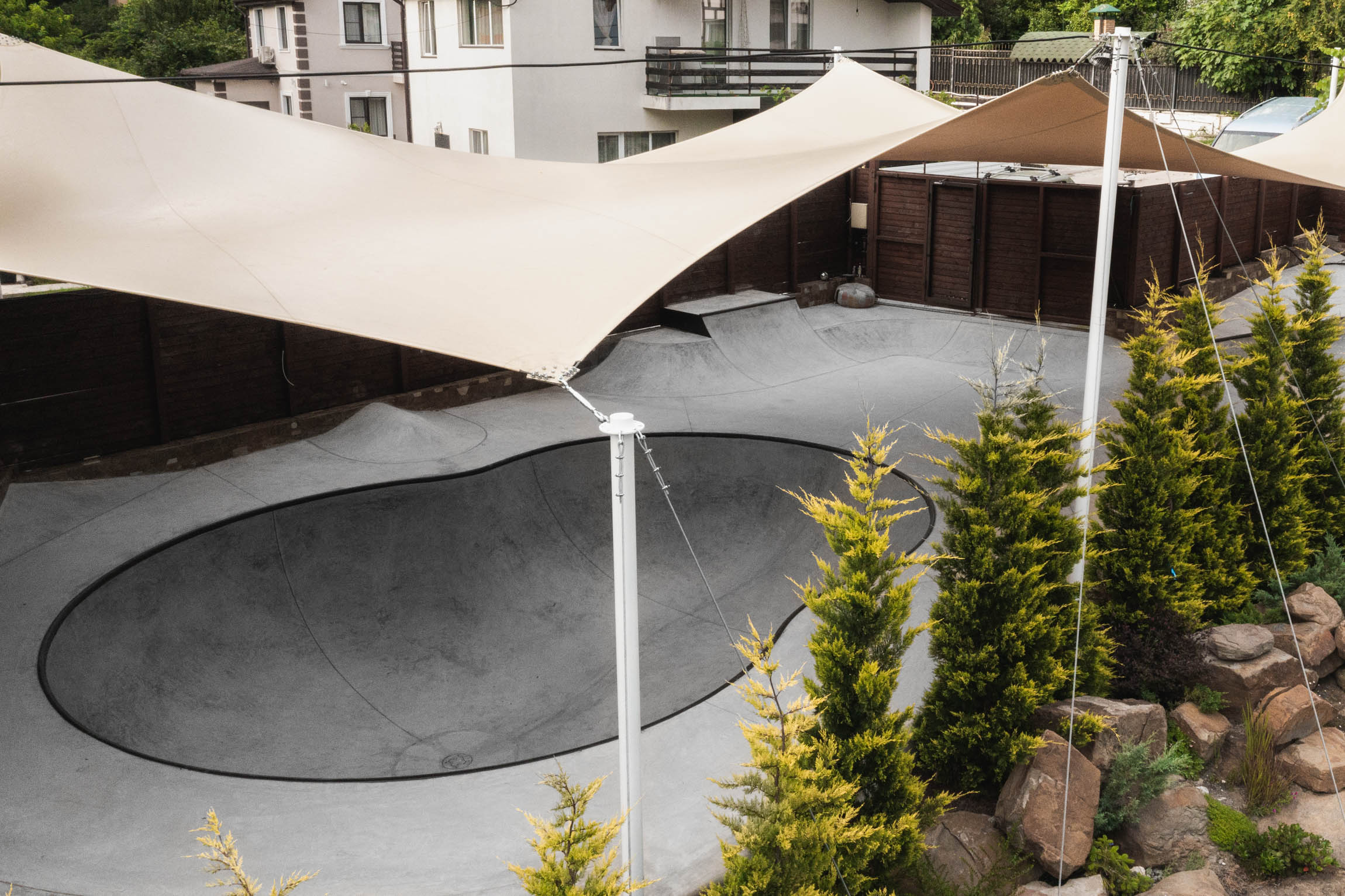 Частный бетонный скейт-парк на заднем дворе XSA, бетонный бассейн на заднем дворе