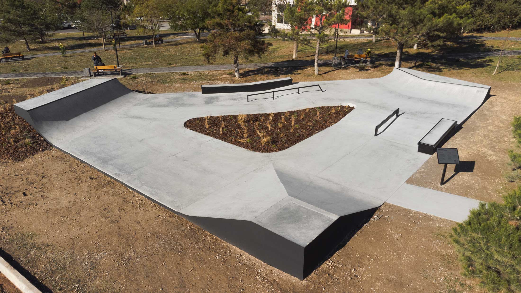 Бетонный скейт-парк в Бахчисарае от компании XSA Ramps