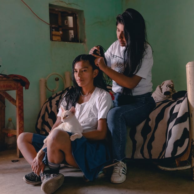 Бренда и Дейзи. Укладка волос как ритуал в Боливии